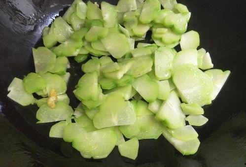 秋天给孩子吃三瓜好吗视频,三瓜助力宝宝健康成长